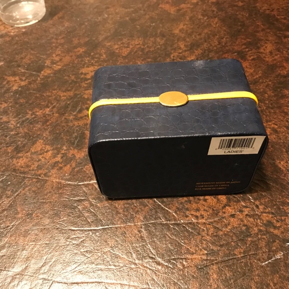 Galaxie by ELGIN.  Vintage watch with 3 decorative faceplates and jewelry box - Picture 7 of 7